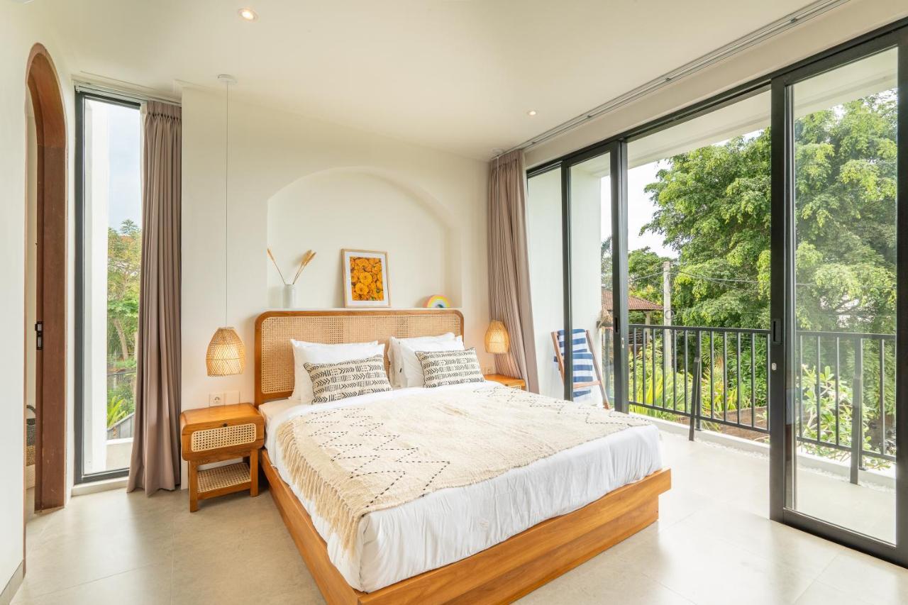 Modern 3 Bedroom In The Heart Of *
